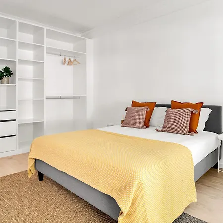 Bright In - 3 Bedrooms By Lisbeyond Lizbona