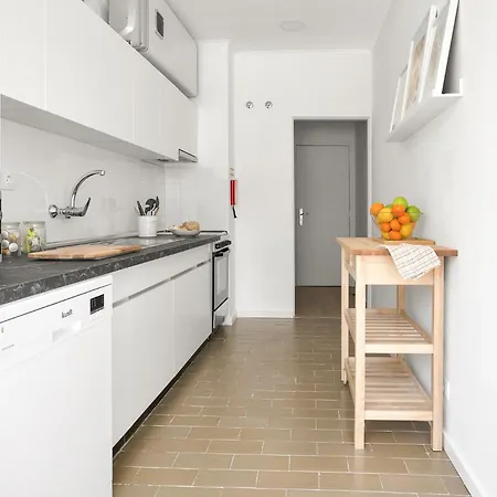 Bright In - 3 Bedrooms Апартаменты