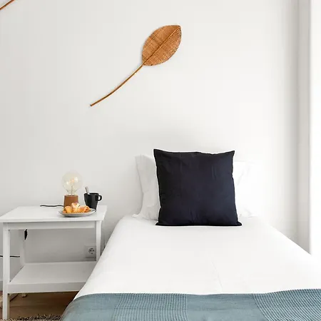 Bright In - 3 Bedrooms Апартаменты Лиссабон
