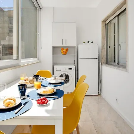 Bright In - 3 Bedrooms By Lisbeyond Lissabon